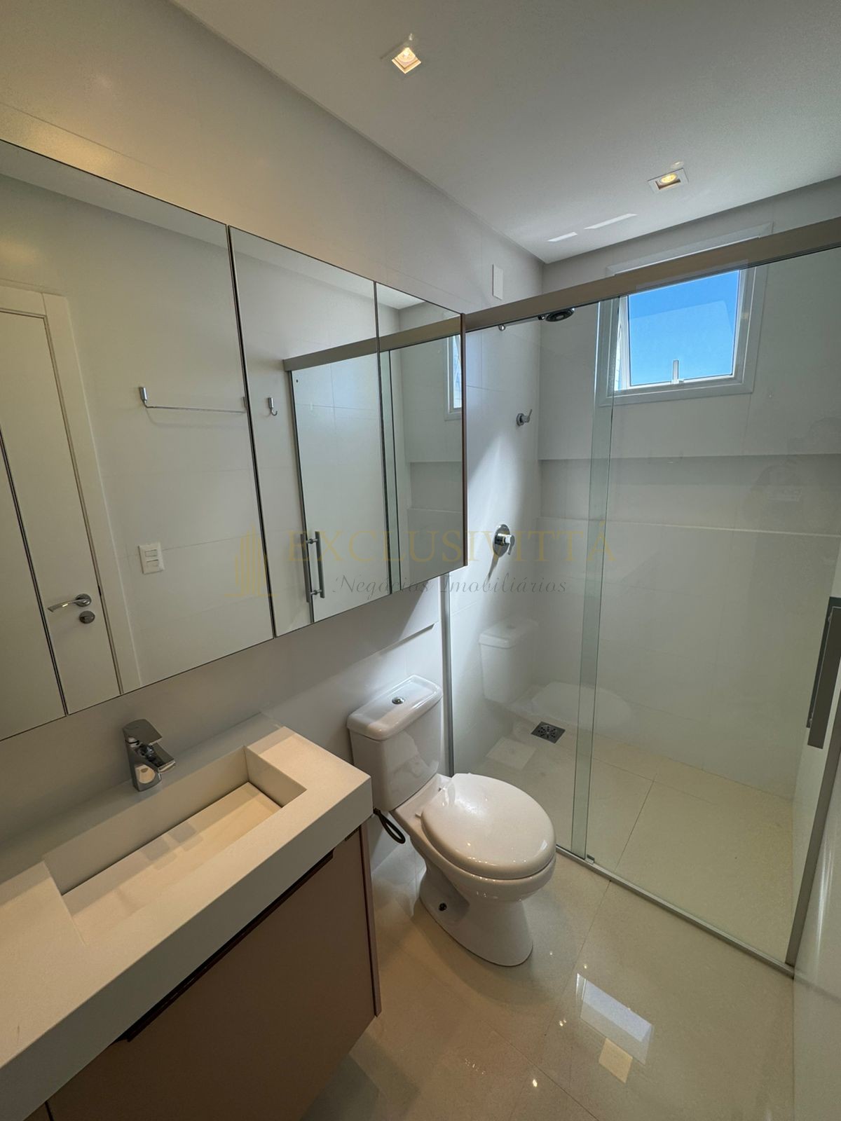 Apartamento 4 suítes para Venda no bairro Pioneiros em Balneário Camboriú