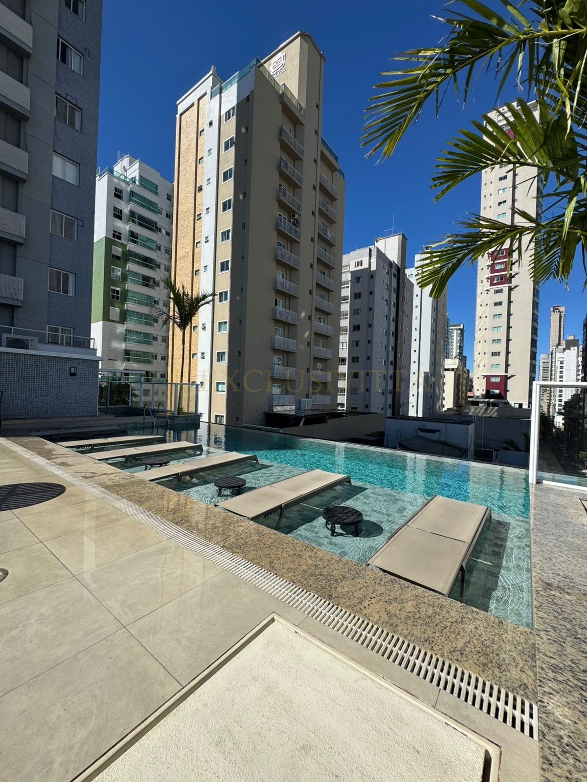 Apartamento 4 suítes para Venda no bairro Pioneiros em Balneário Camboriú