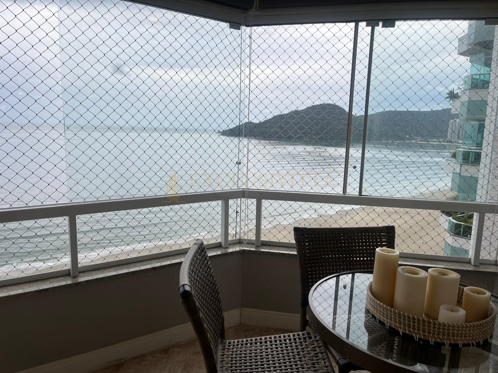 Apartamento 3 suítes para Locação Anual no bairro Centro em Balneário Camboriú