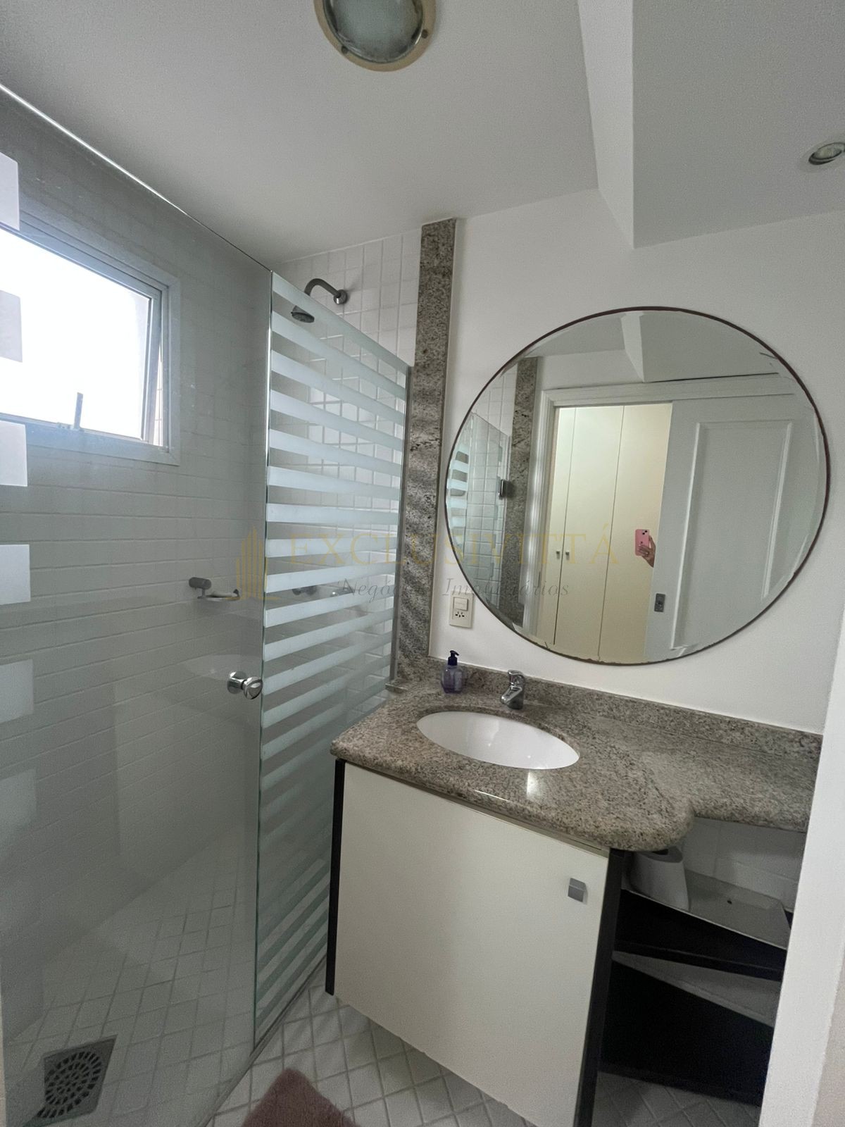 Apartamento 3 suítes para Locação Anual no bairro Centro em Balneário Camboriú