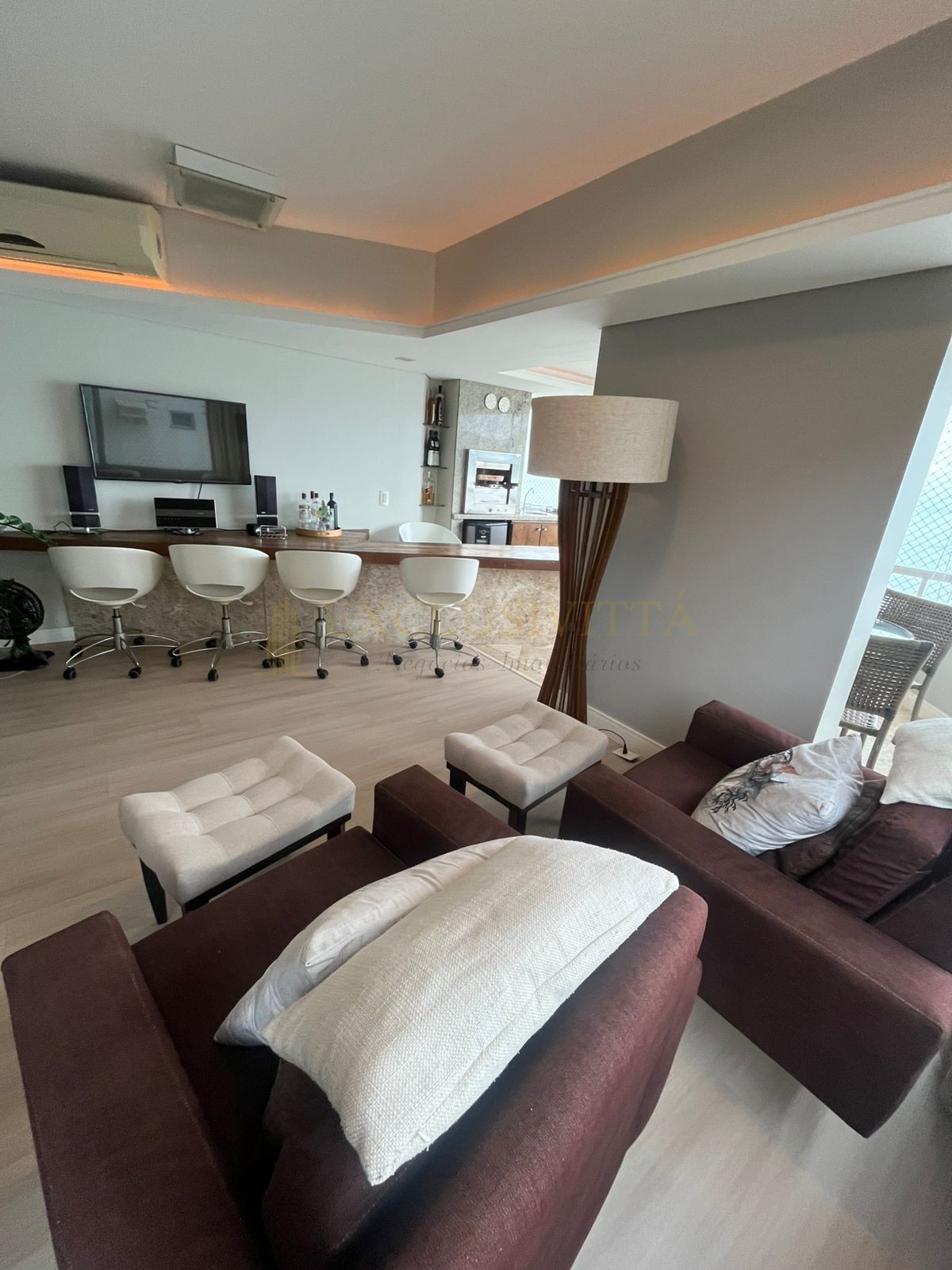 Apartamento 3 suítes para Locação Anual no bairro Centro em Balneário Camboriú