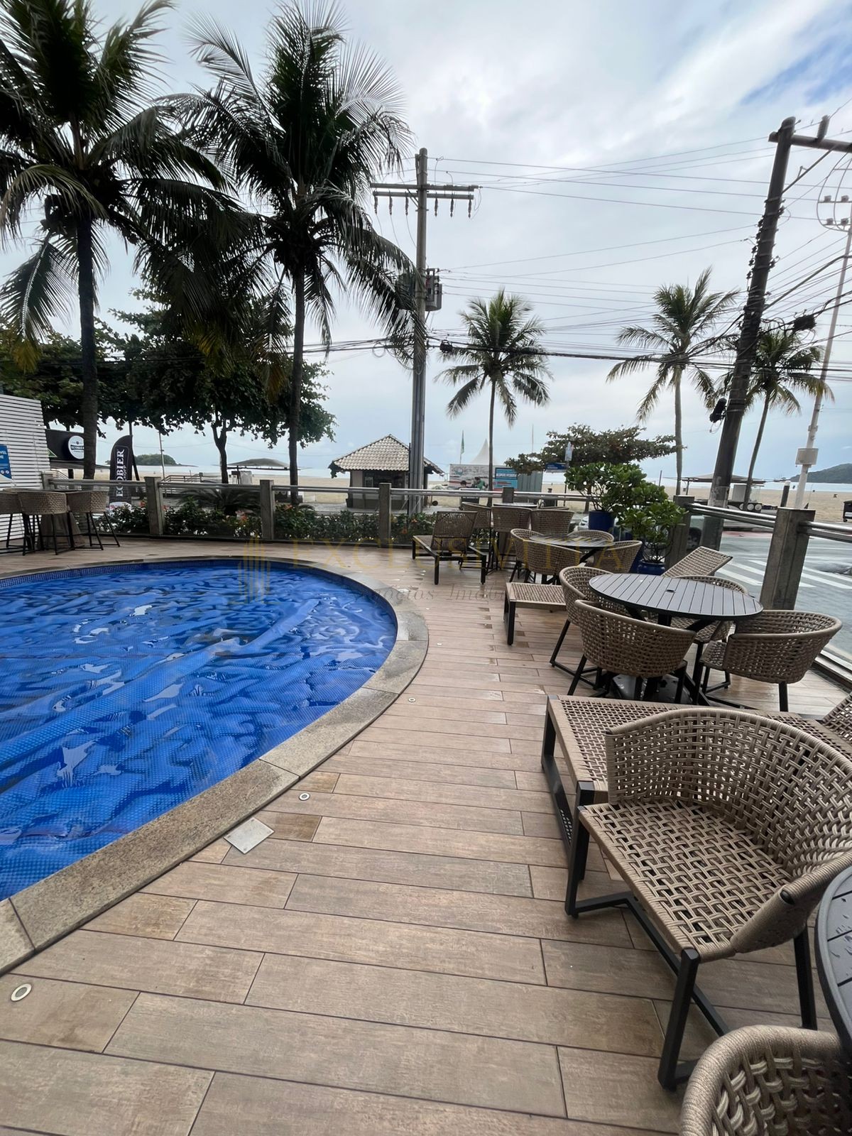 Apartamento 3 suítes para Locação Anual no bairro Centro em Balneário Camboriú