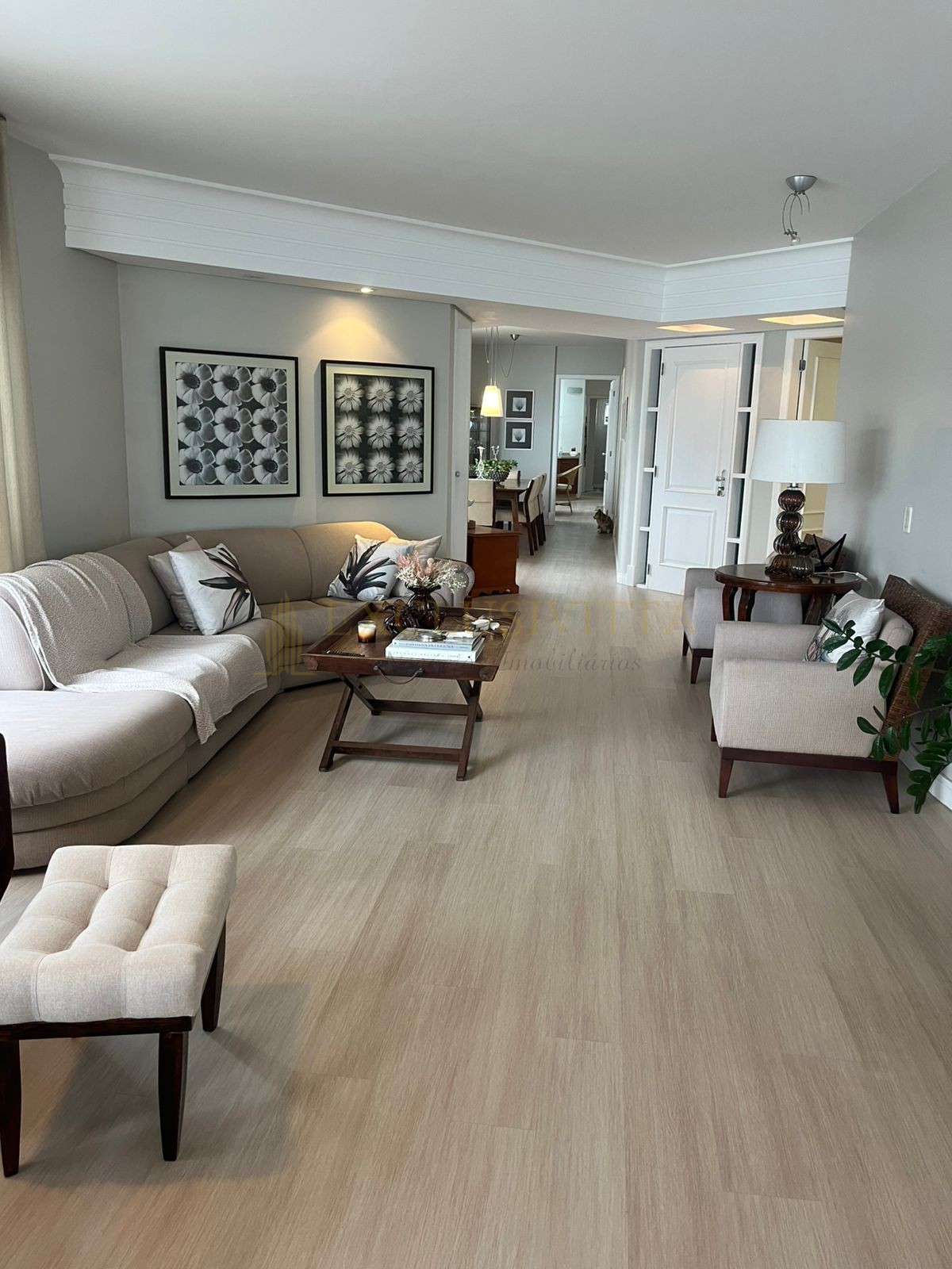 Apartamento 3 suítes para Locação Anual no bairro Centro em Balneário Camboriú