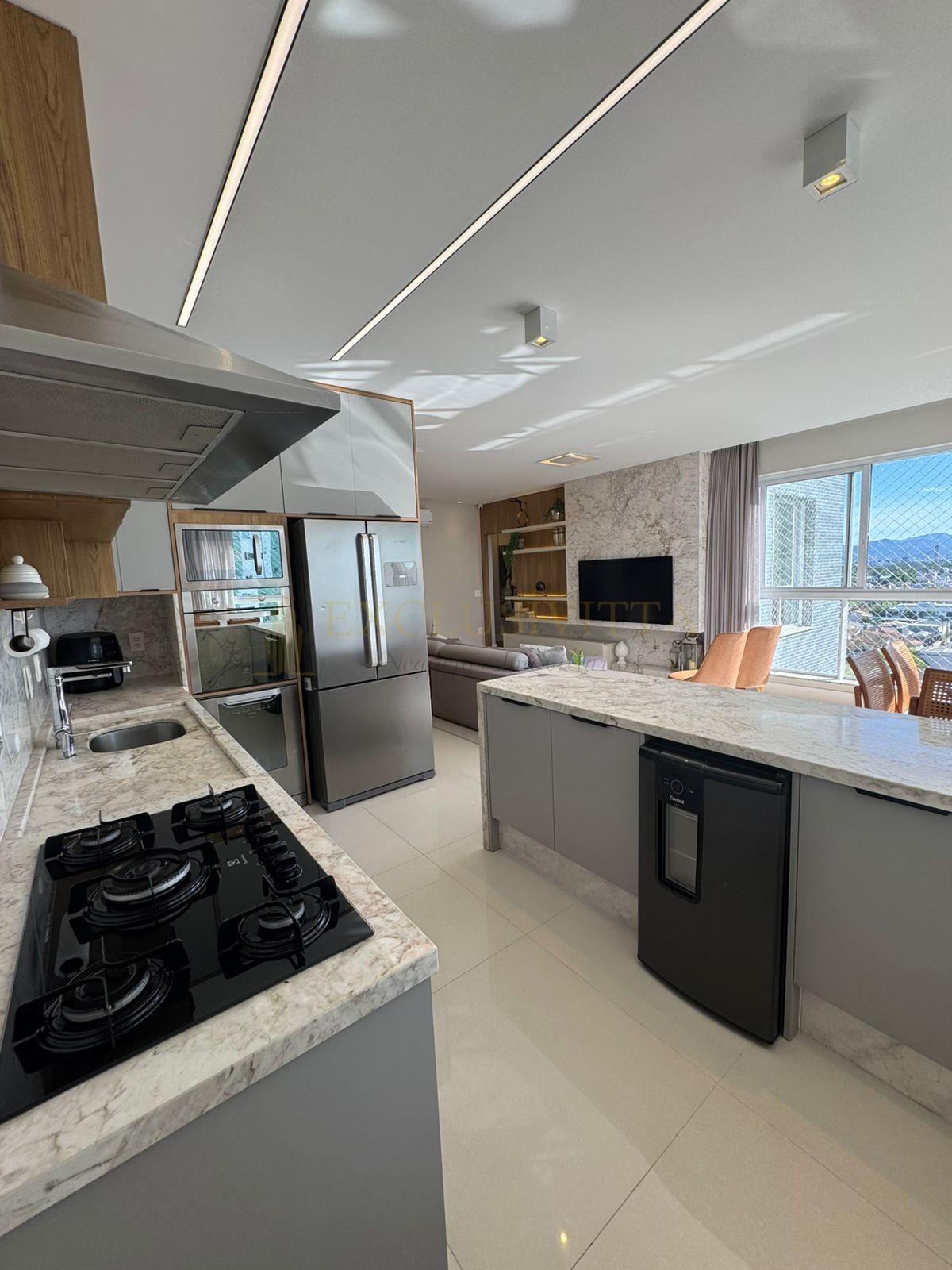 Prédio 3 suítes para Venda no bairro Centro em Balneário Camboriú