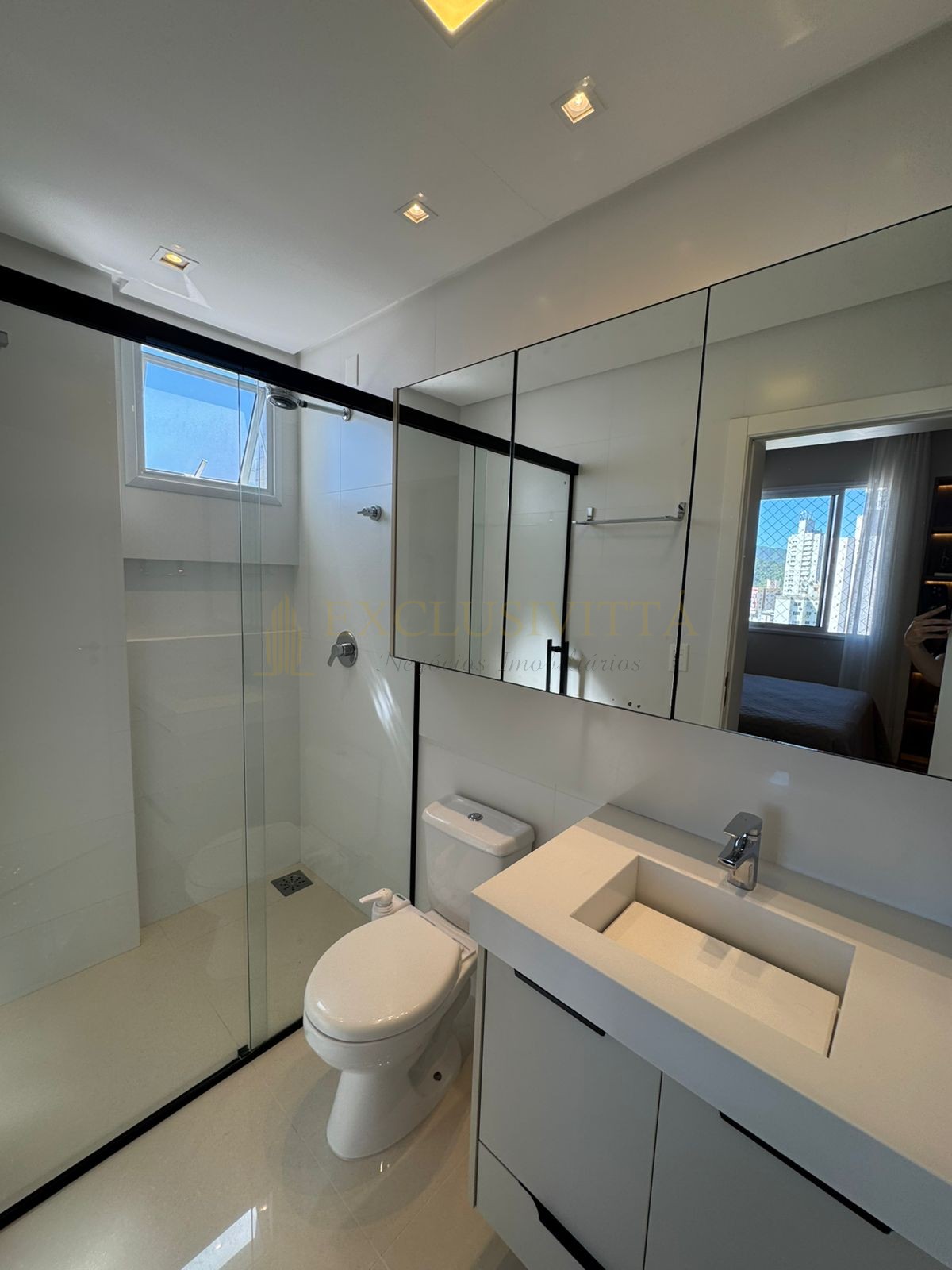 Prédio 3 suítes para Venda no bairro Centro em Balneário Camboriú