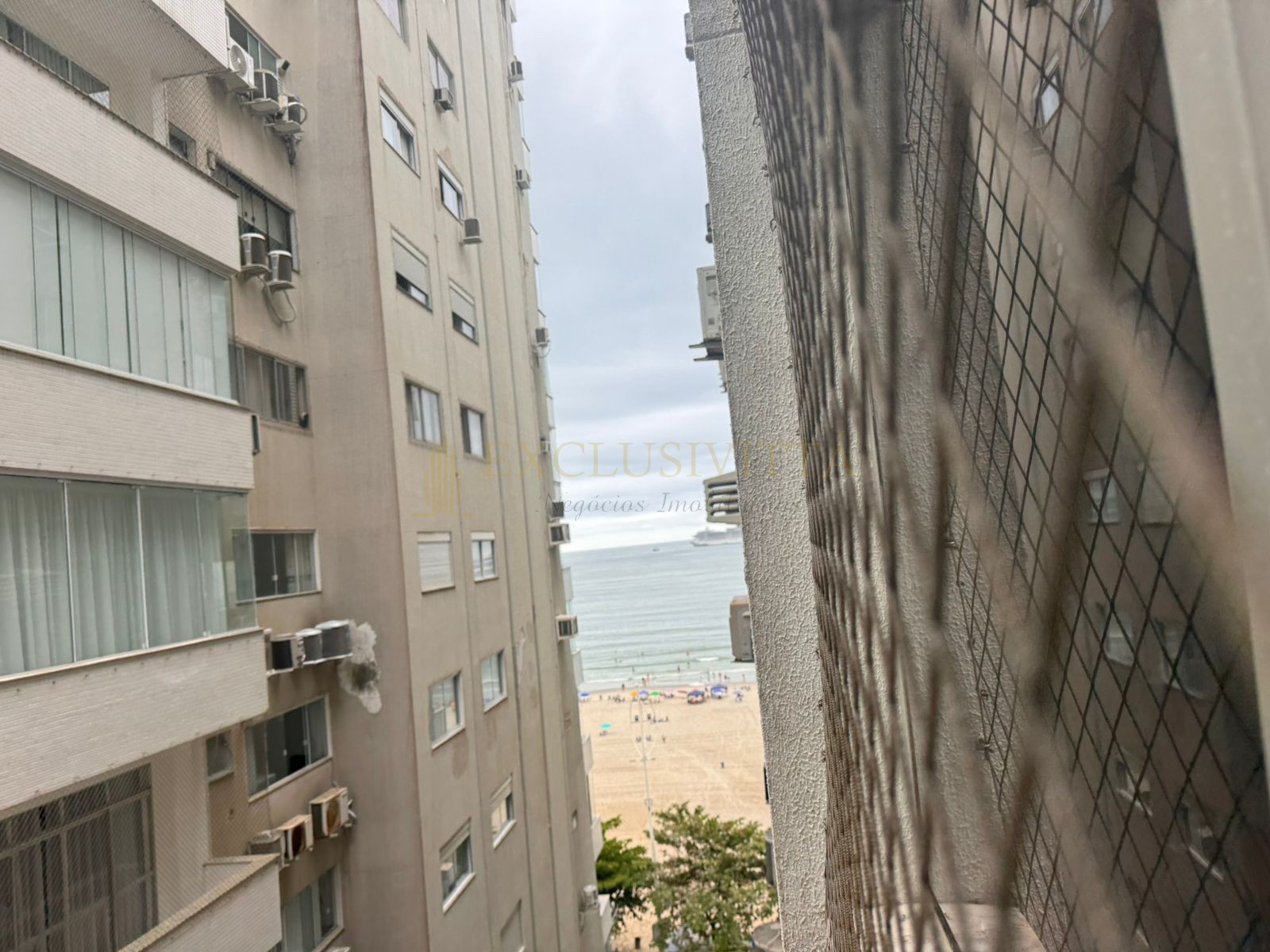 Apartamento 2 quartos para Locação Anual no bairro Centro em Balneário Camboriú