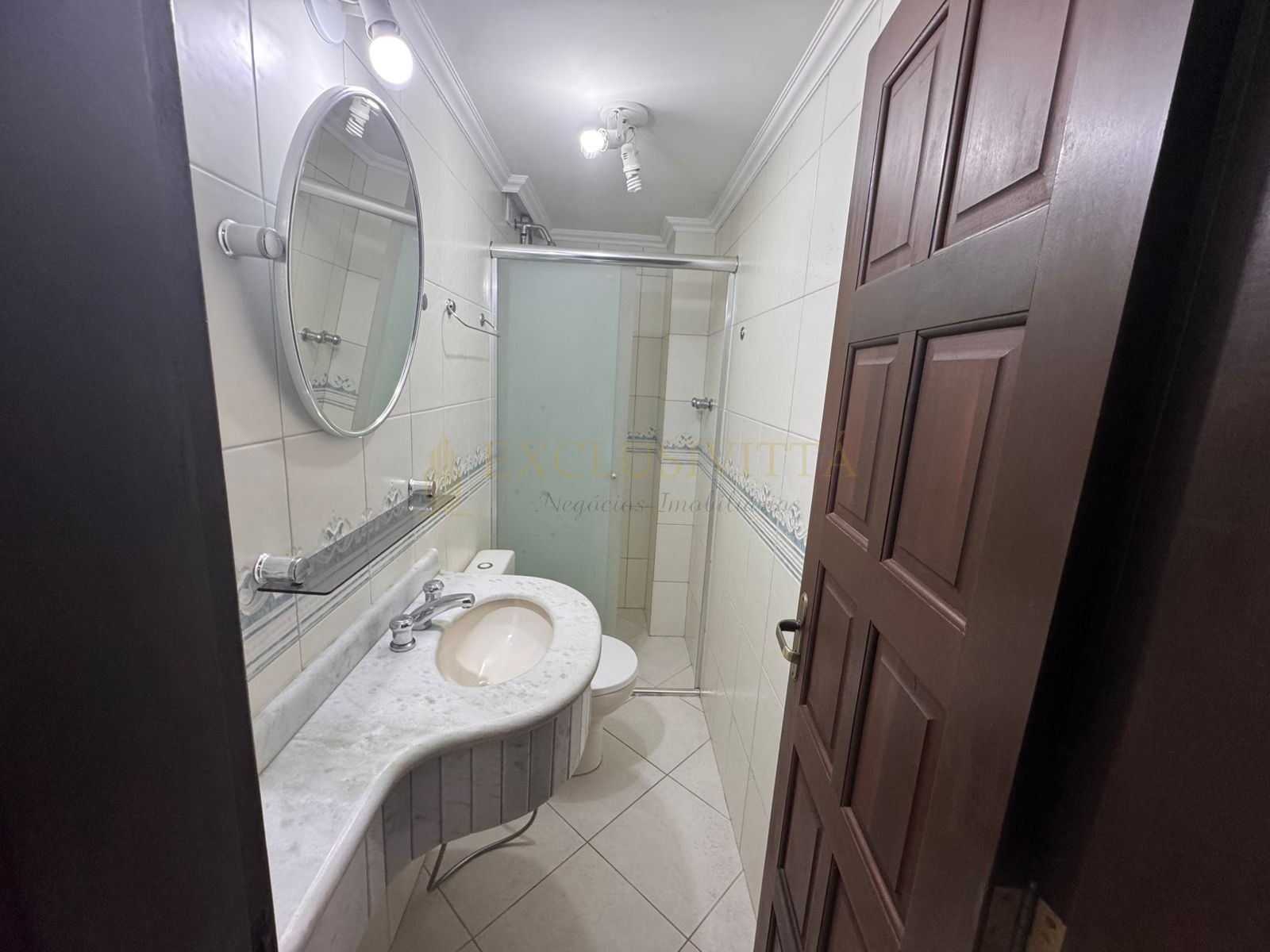 Apartamento 2 quartos para Locação Anual no bairro Centro em Balneário Camboriú