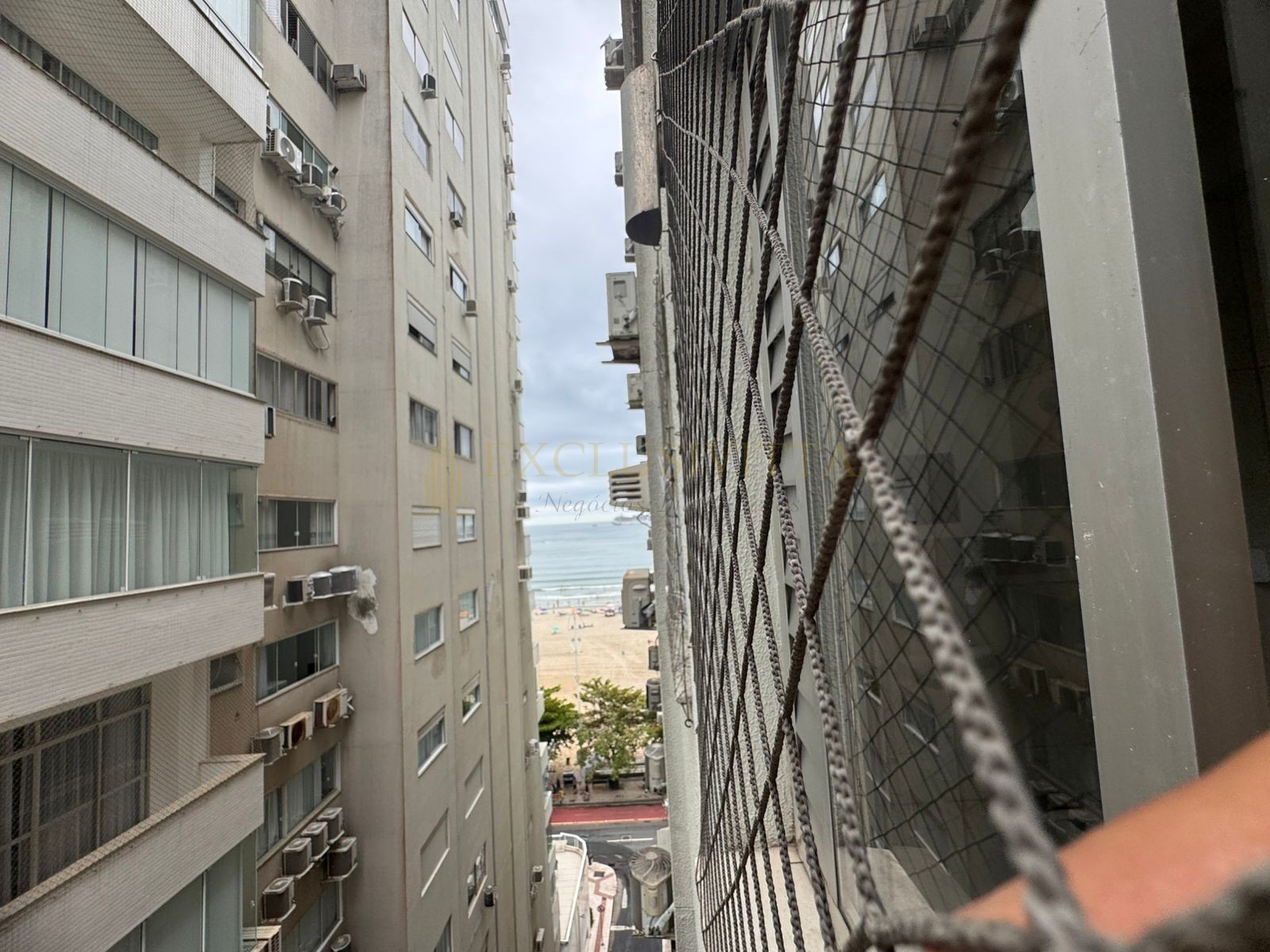 Apartamento 2 quartos para Locação Anual no bairro Centro em Balneário Camboriú