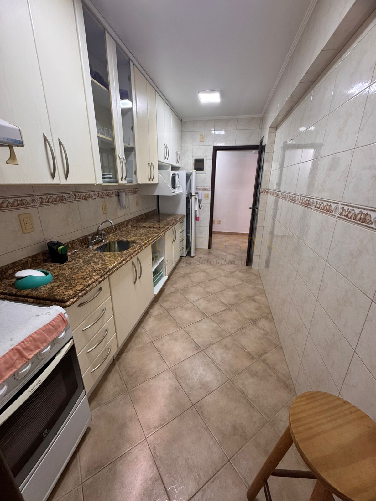 Apartamento 2 quartos para Locação Anual no bairro Centro em Balneário Camboriú