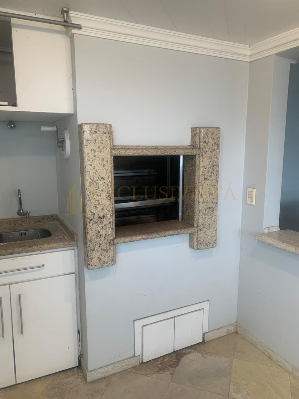 Apartamento 2 quartos para Locação Anual no bairro Centro em Balneário Camboriú