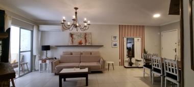 Apartamento 2 quartos para Locação Anual no bairro Centro em Balneário Camboriú
