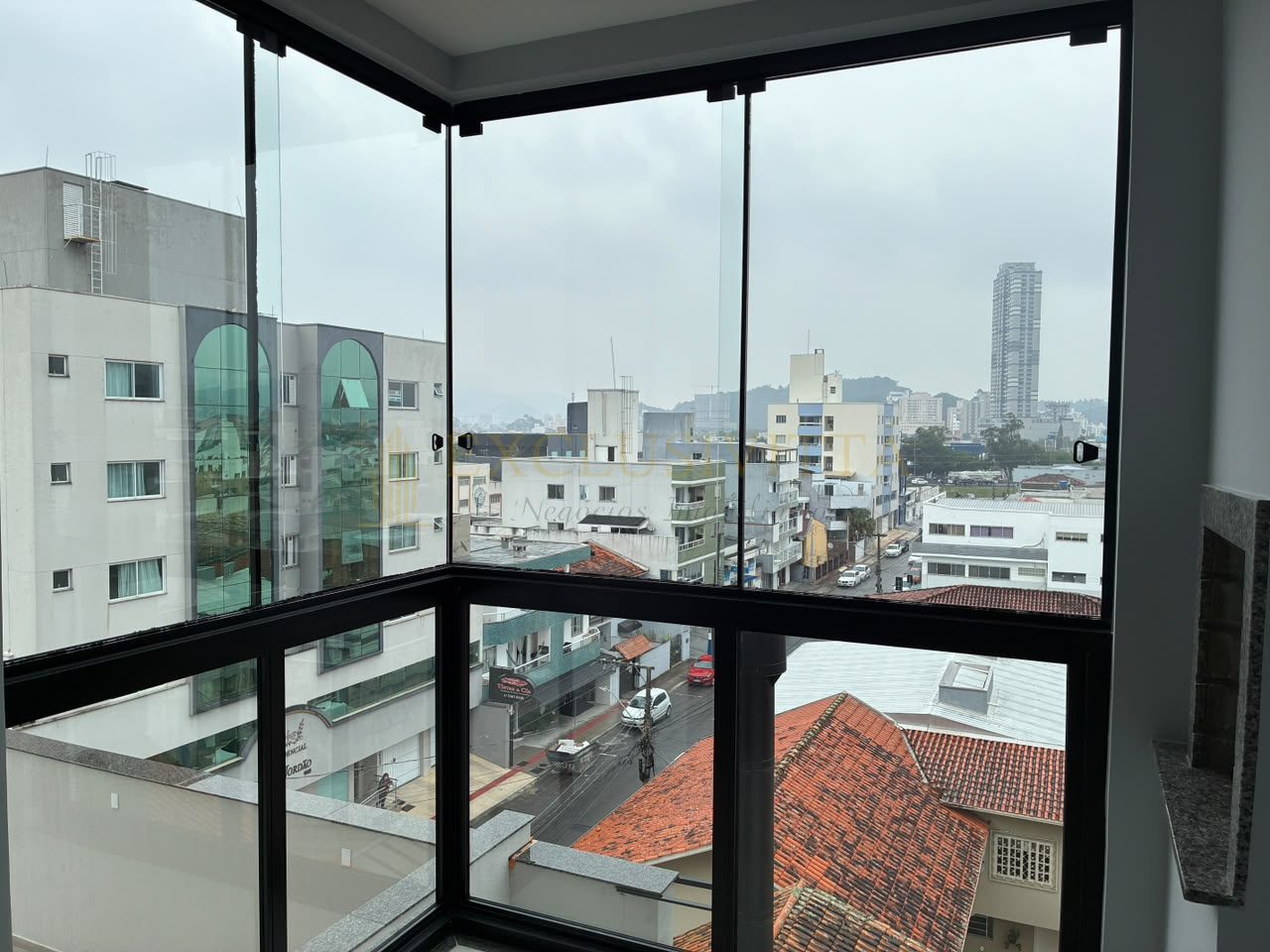 Apartamento 2 quartos para Locação Anual no bairro Centro em Balneário Camboriú