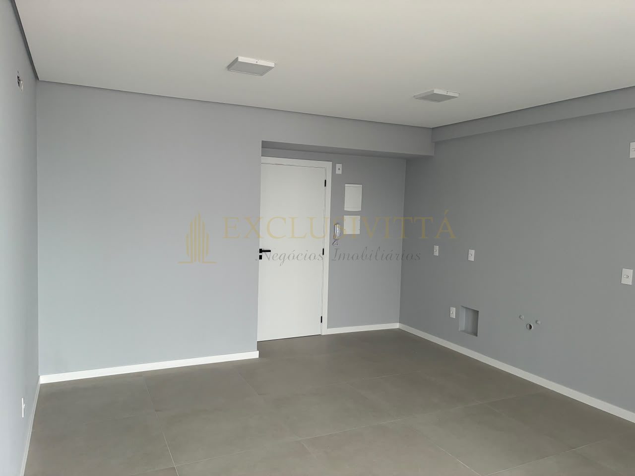 Apartamento 2 quartos para Locação Anual no bairro Centro em Balneário Camboriú