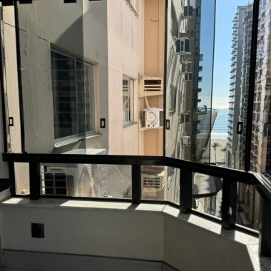 Lindissimo apartamento a 100m do mar .