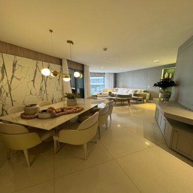 Apartamento 4 suítes, QUADRA MAR e VISTA MAR para Venda no Centro de Balneário Camboriú